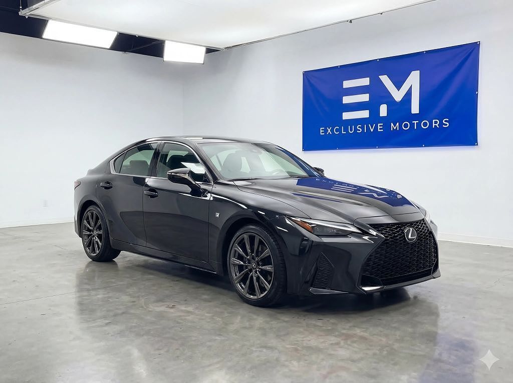 2021 LEXUS IS