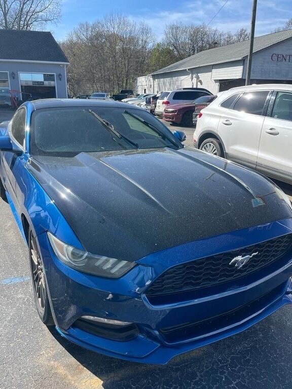 2017 FORD Mustang