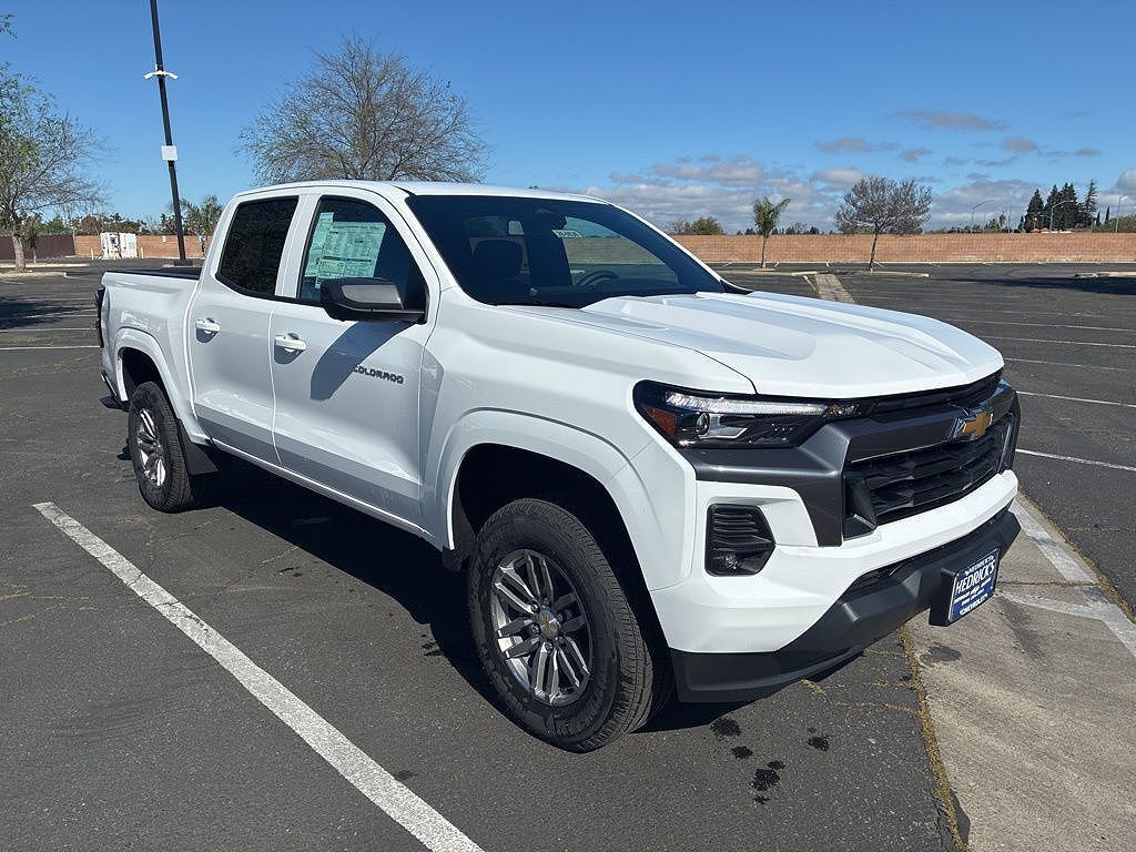 2026 CHEVROLET Colorado