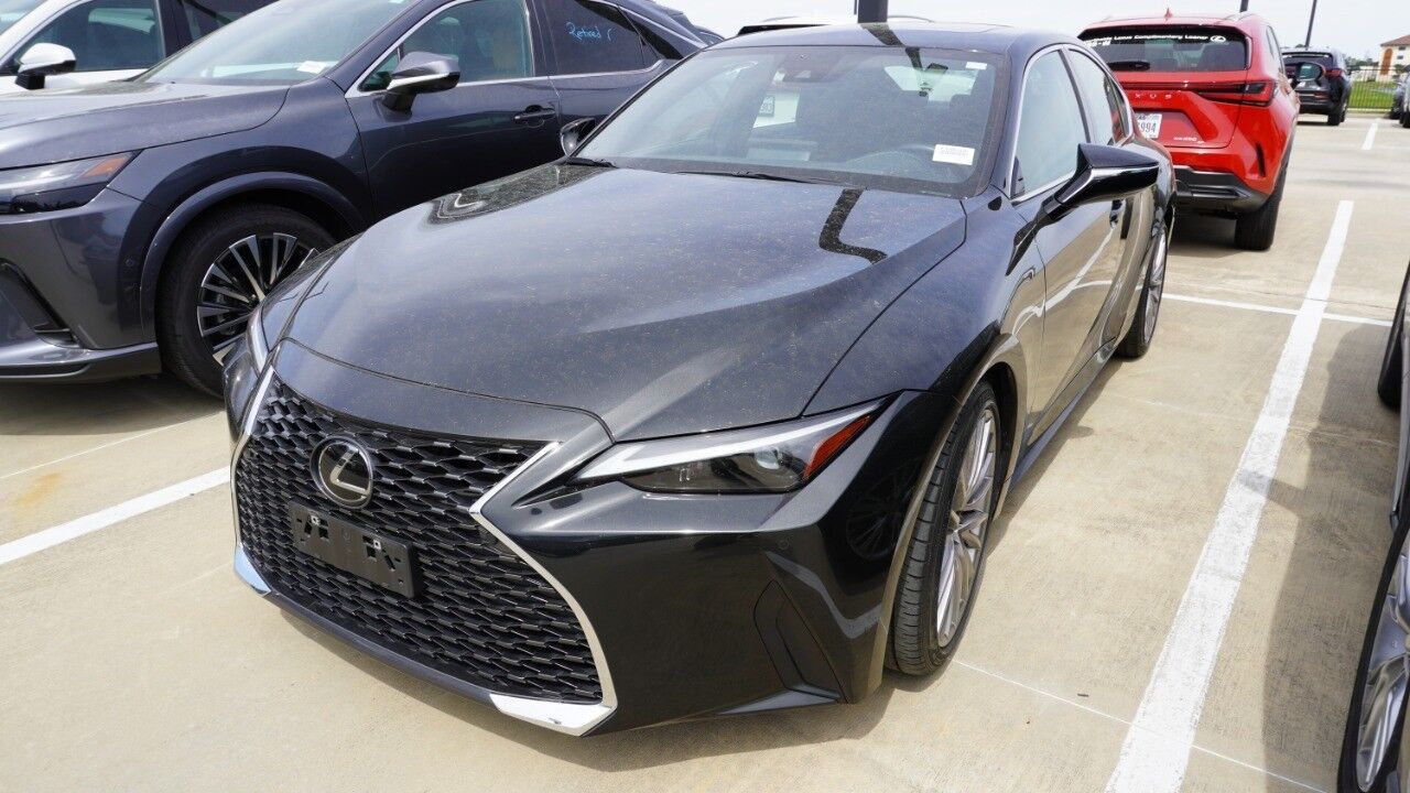 2023 LEXUS IS