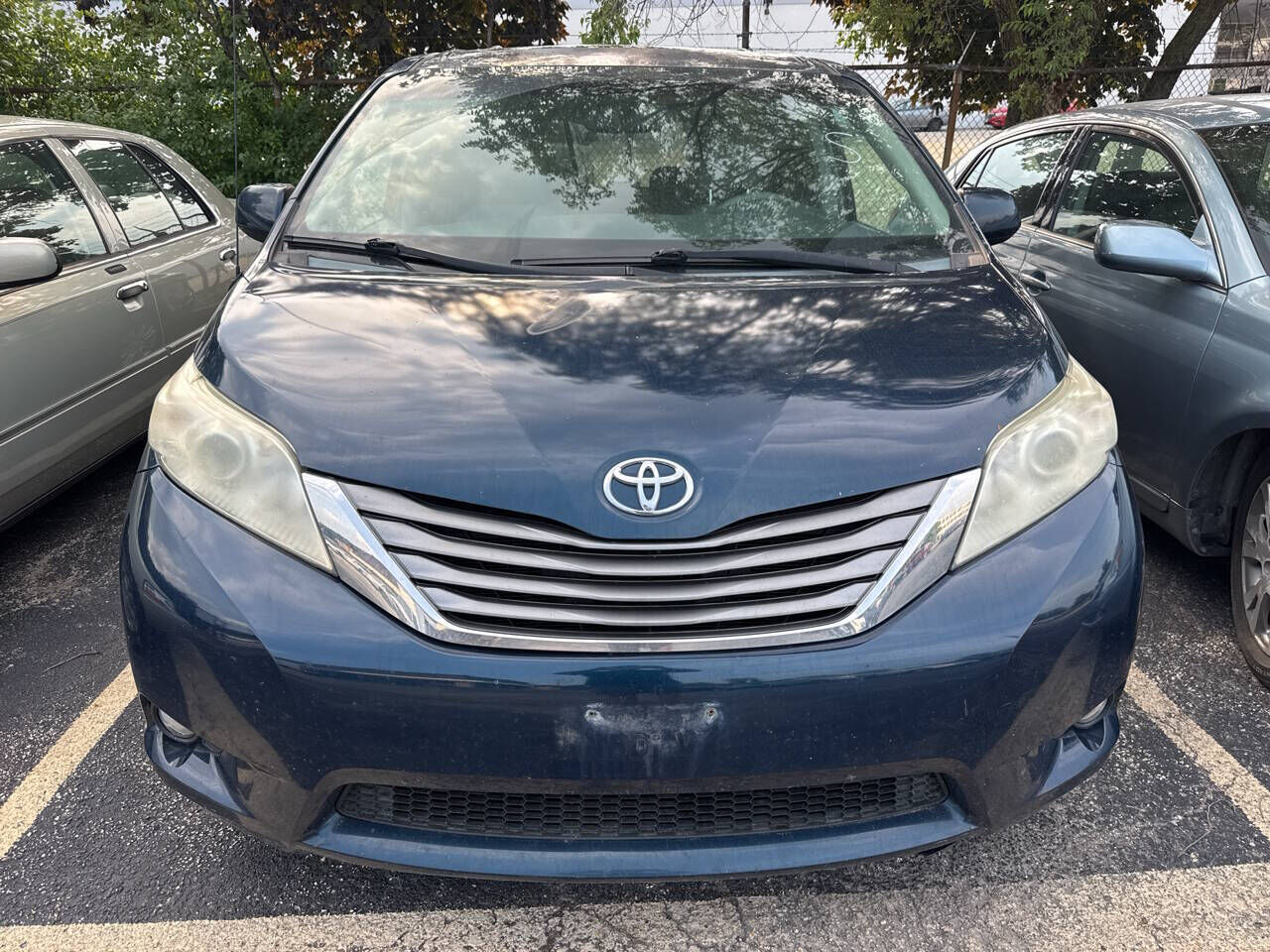 2012 TOYOTA Sienna