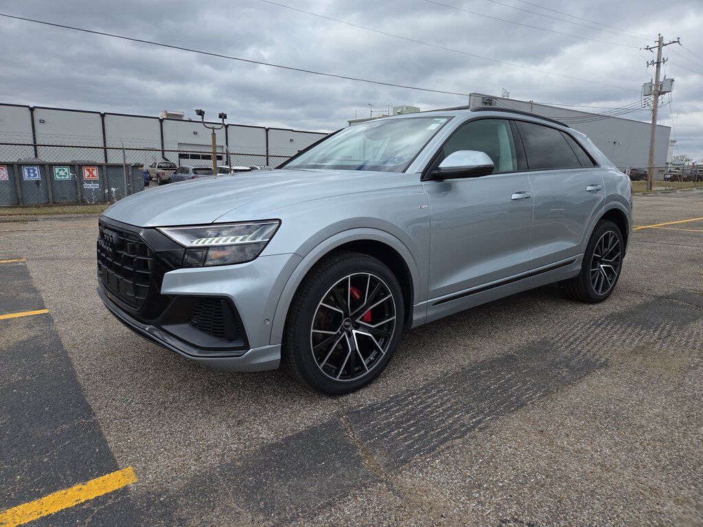 2023 AUDI Q8