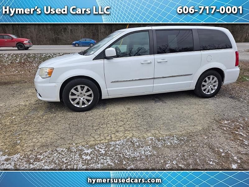 2014 CHRYSLER Town and Country