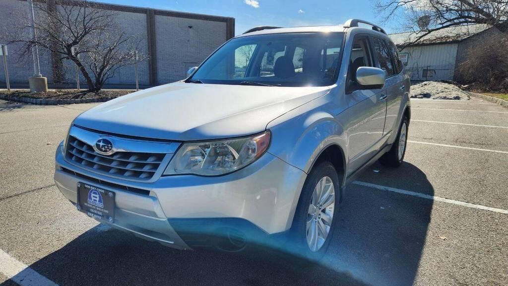2011 SUBARU Forester