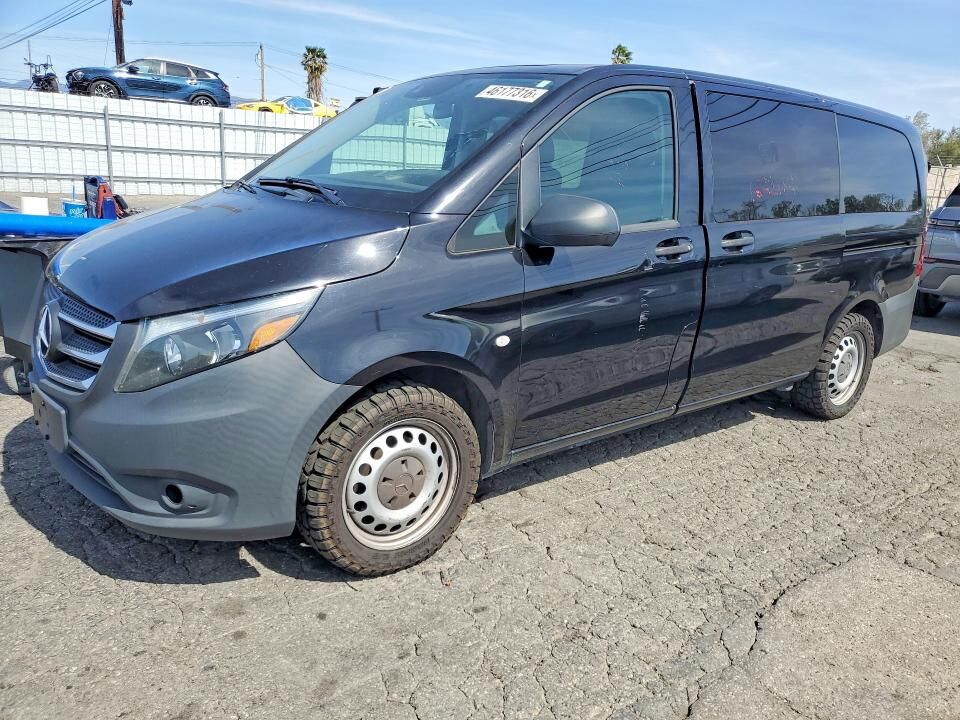 2019 MERCEDES-BENZ METRIS
