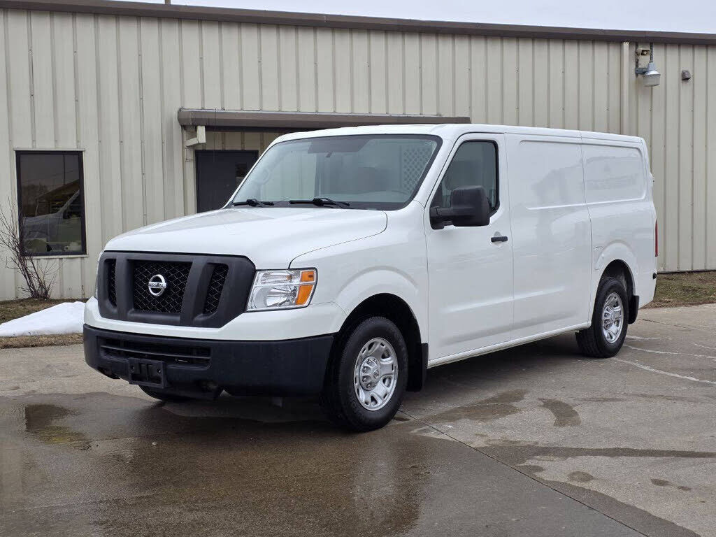 2018 NISSAN NV