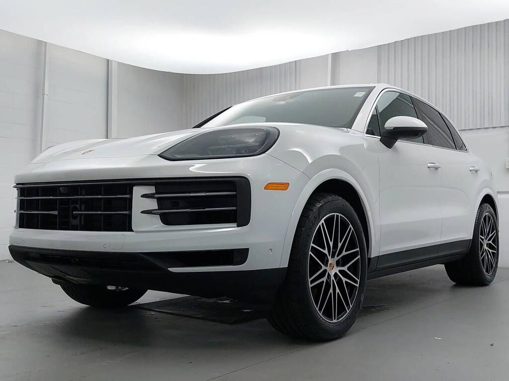 2025 PORSCHE Cayenne