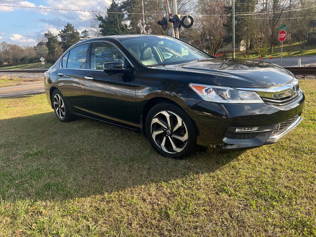 2017 HONDA Accord