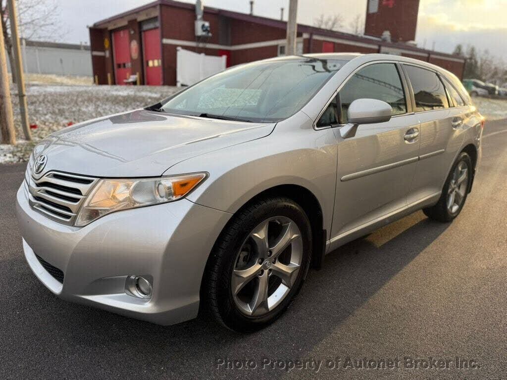 2010 TOYOTA Venza