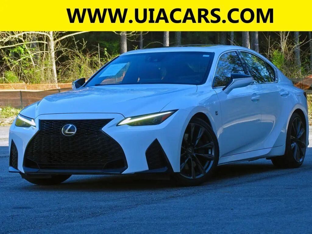 2021 LEXUS IS