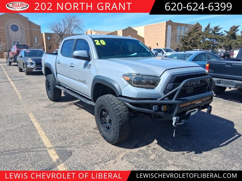 2020 TOYOTA Tacoma