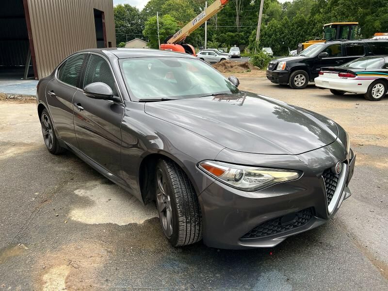 2017 ALFA ROMEO Giulia