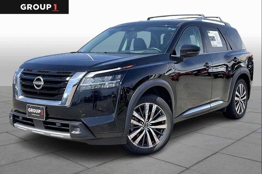 2022 NISSAN Pathfinder