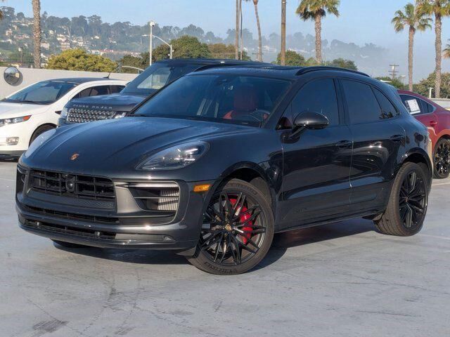 2023 PORSCHE Macan
