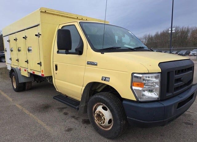 2019 FORD E-450