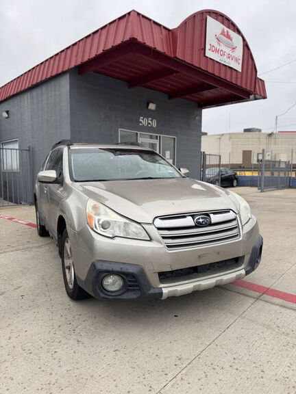 2014 SUBARU Outback