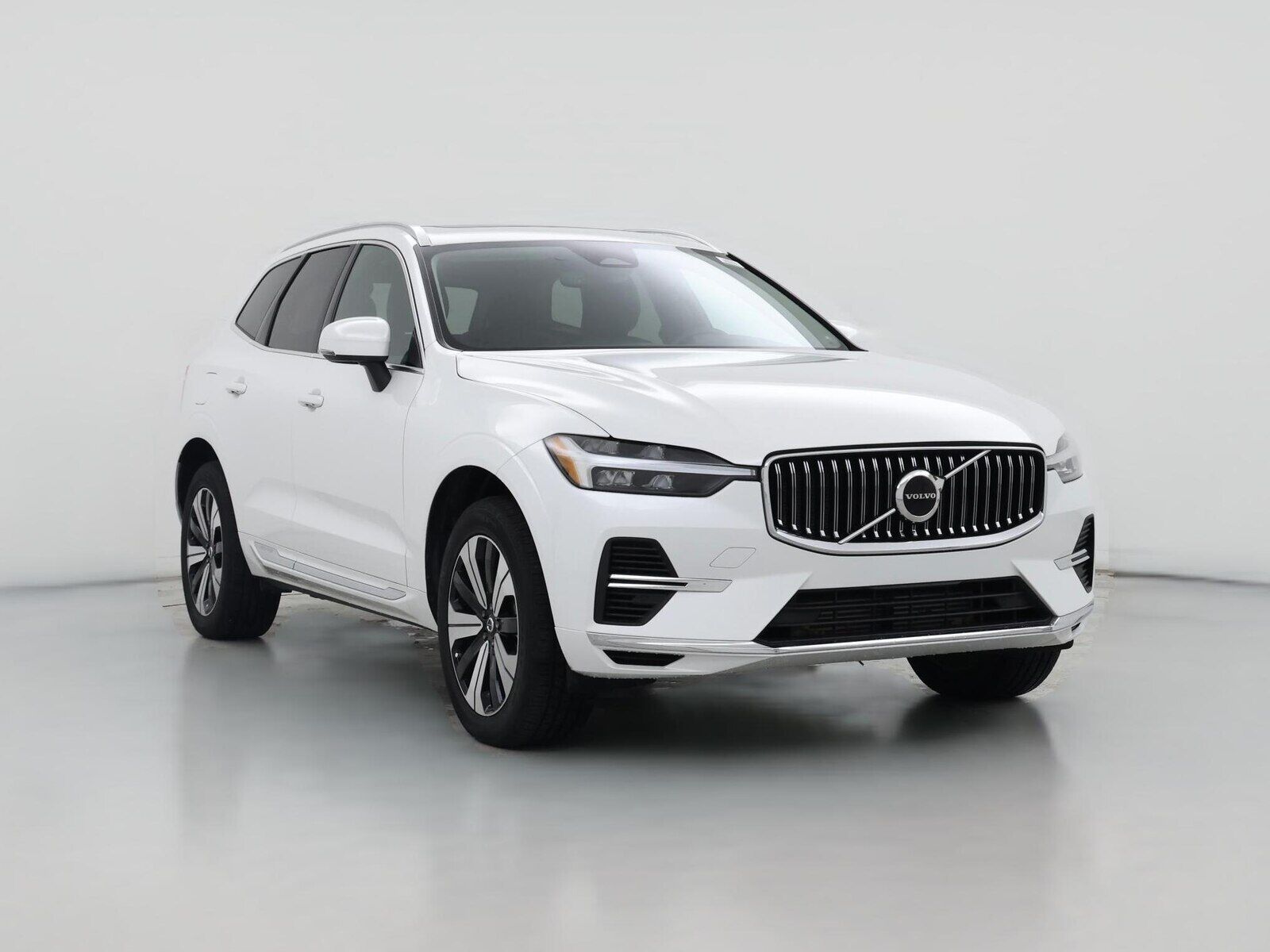 2023 VOLVO XC60