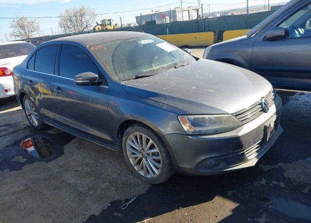 2012 VOLKSWAGEN Jetta
