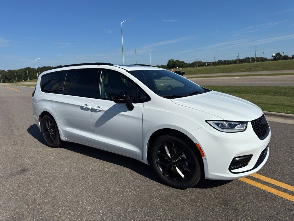 2026 CHRYSLER Pacifica