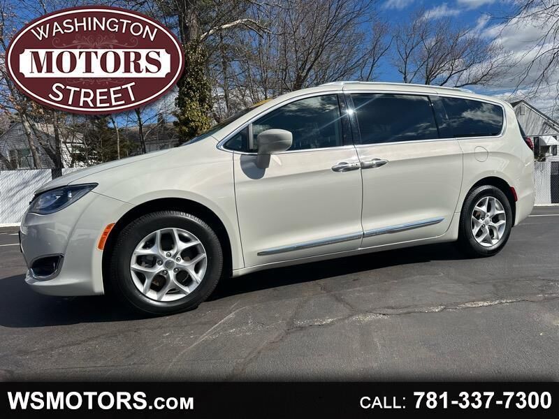 2019 CHRYSLER Pacifica