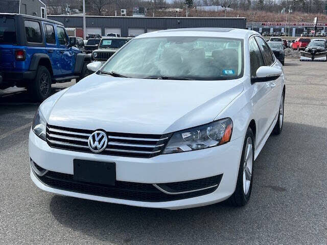 2012 VOLKSWAGEN Passat
