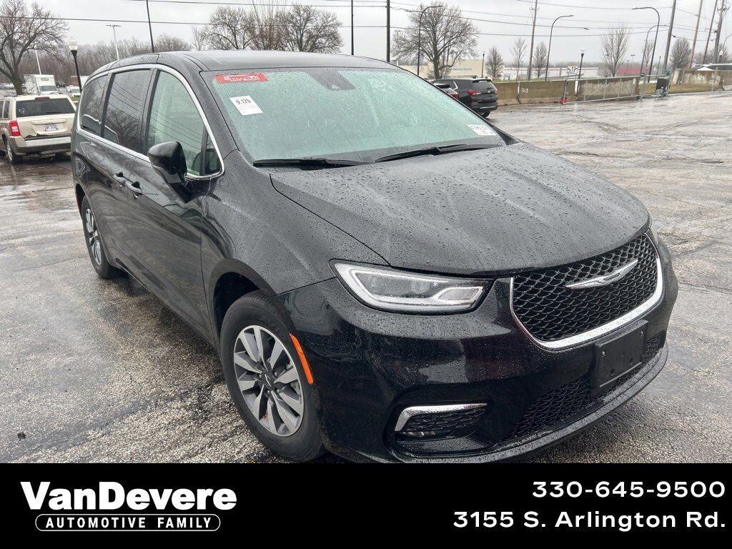 2024 CHRYSLER Pacifica