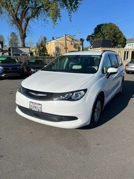 2021 CHRYSLER Voyager