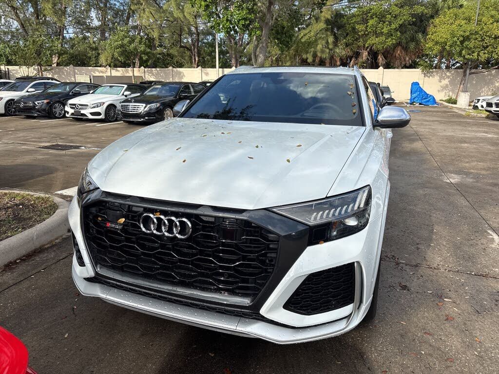 2022 AUDI RS Q8