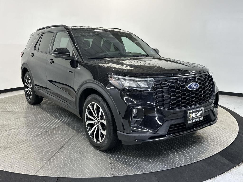 2025 FORD Explorer