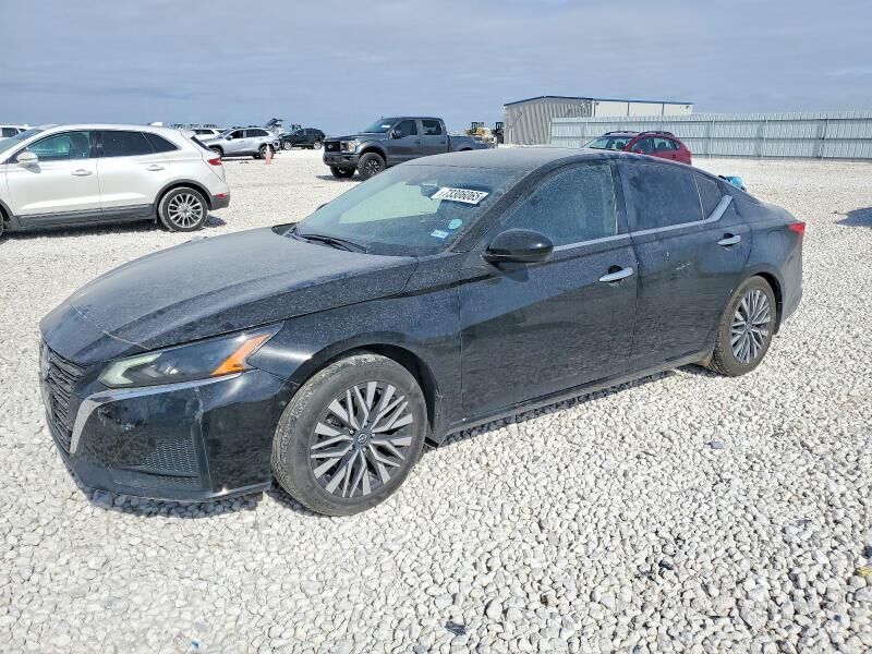 2024 NISSAN Altima