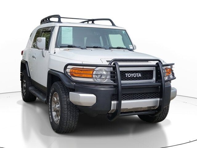 2013 TOYOTA FJ Cruiser