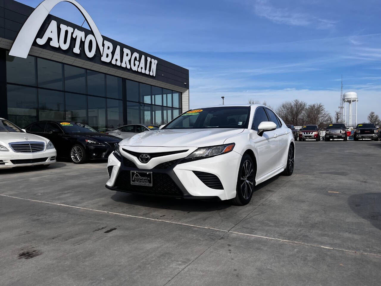 2018 TOYOTA Camry