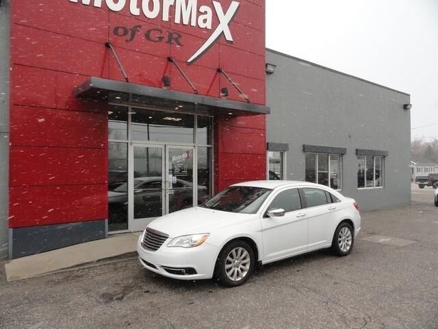 2013 CHRYSLER 200