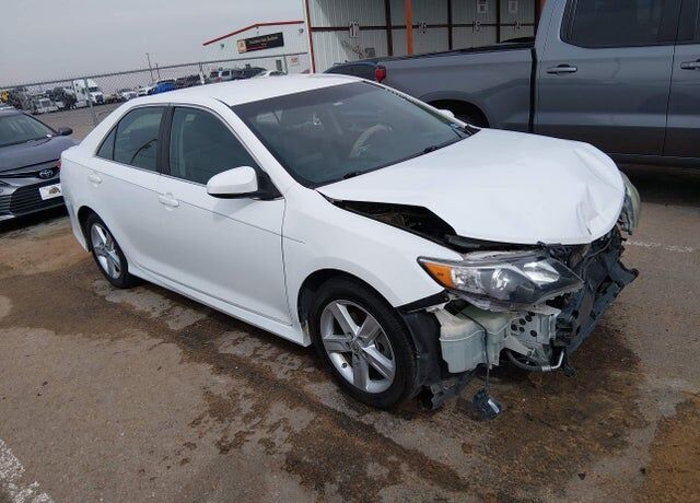 2013 TOYOTA Camry
