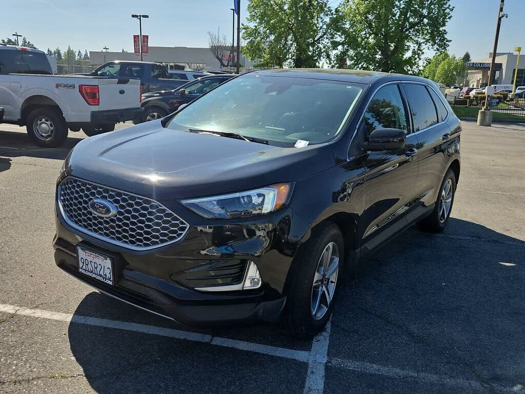2024 FORD Edge