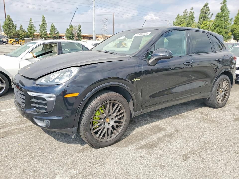 2017 PORSCHE Cayenne