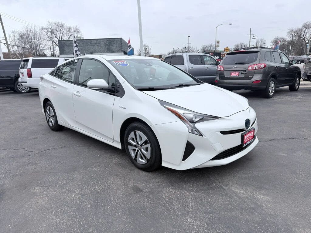 2016 TOYOTA PRIUS