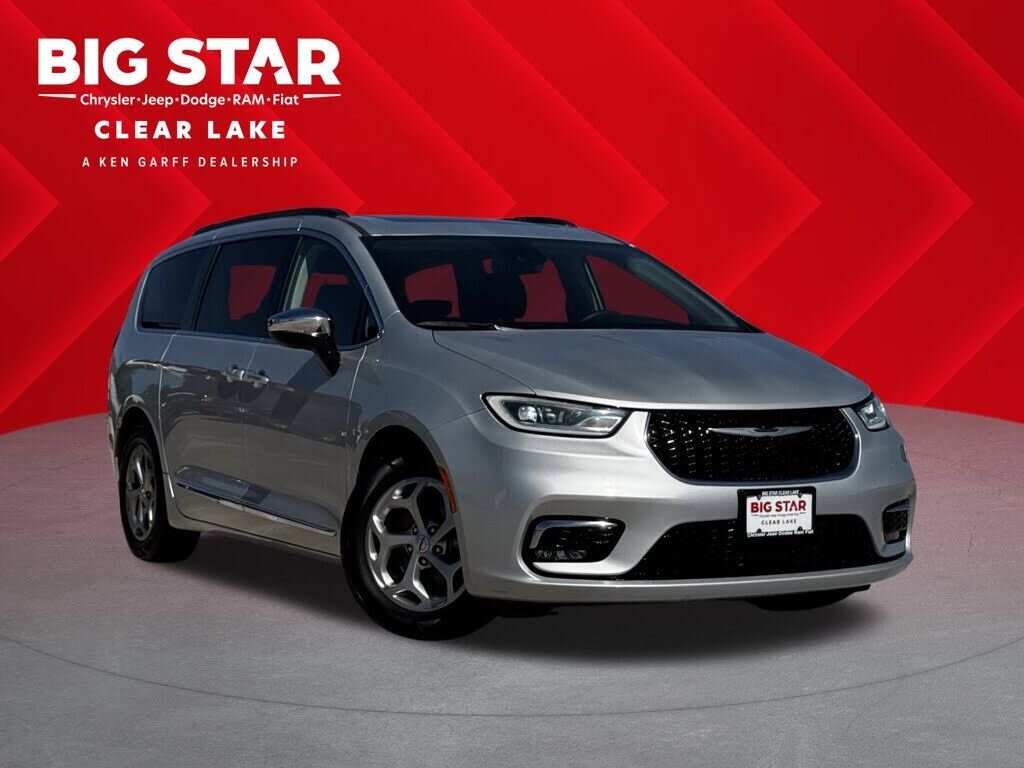 2023 CHRYSLER Pacifica