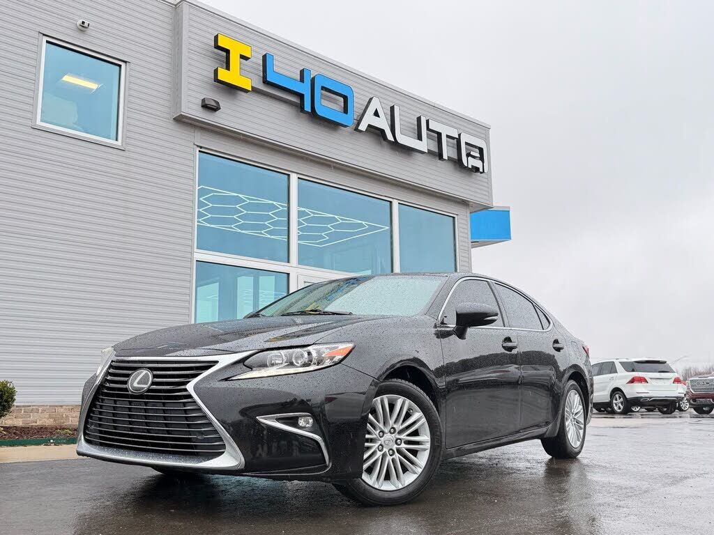 2017 LEXUS ES