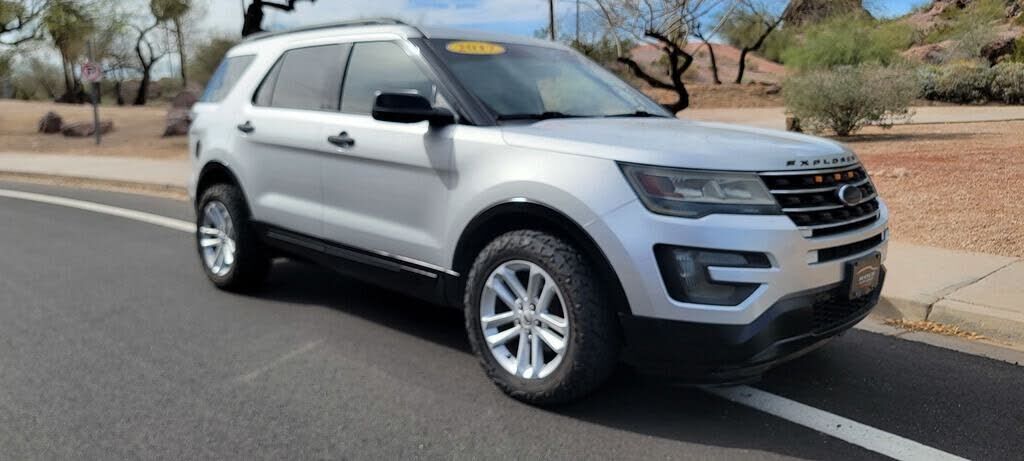 2017 FORD Explorer