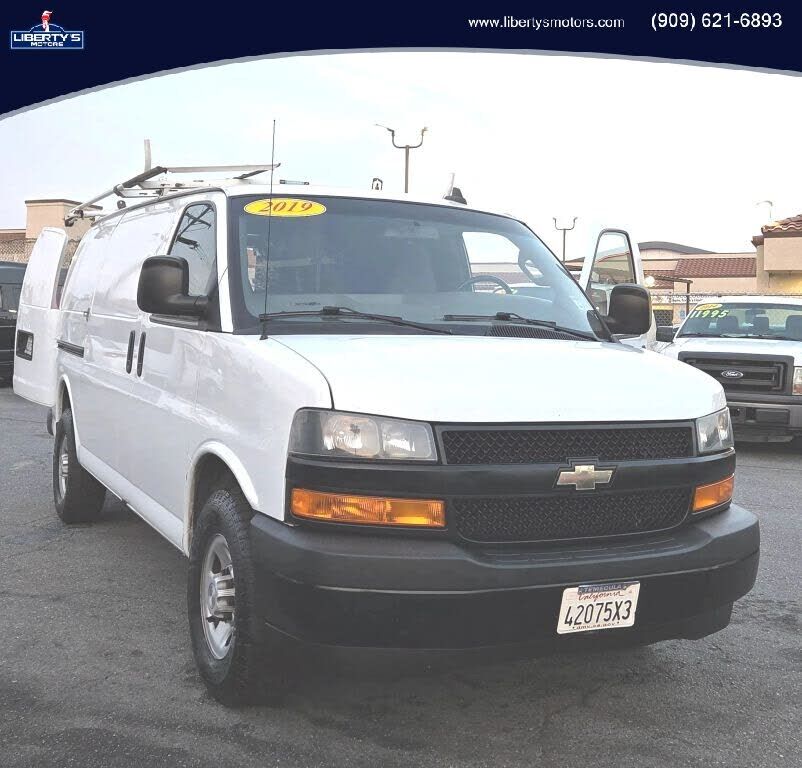 2019 CHEVROLET Express