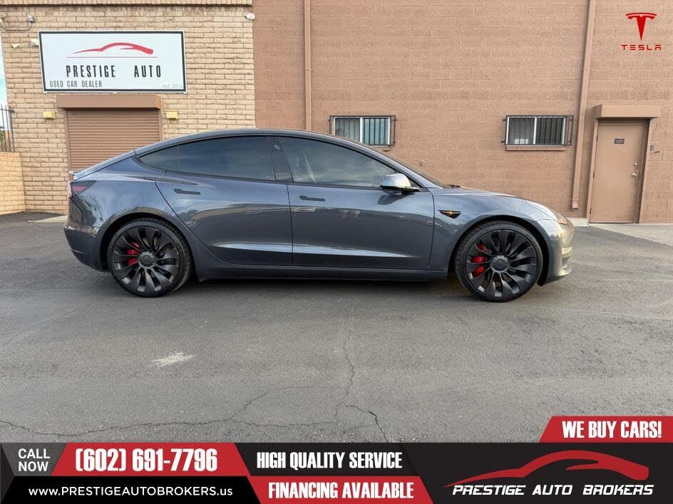 2022 TESLA Model 3