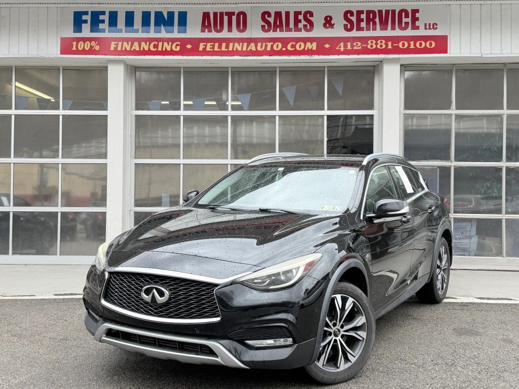 2017 INFINITI QX30