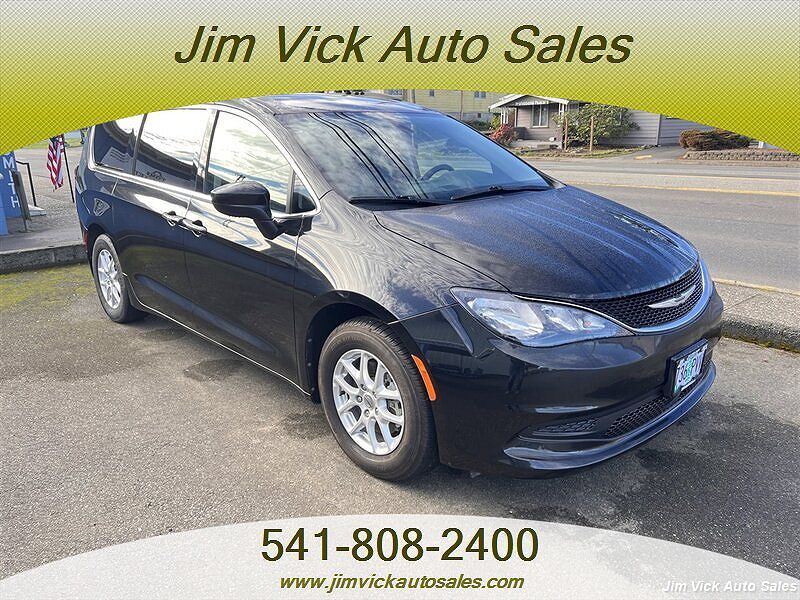 2021 CHRYSLER Voyager