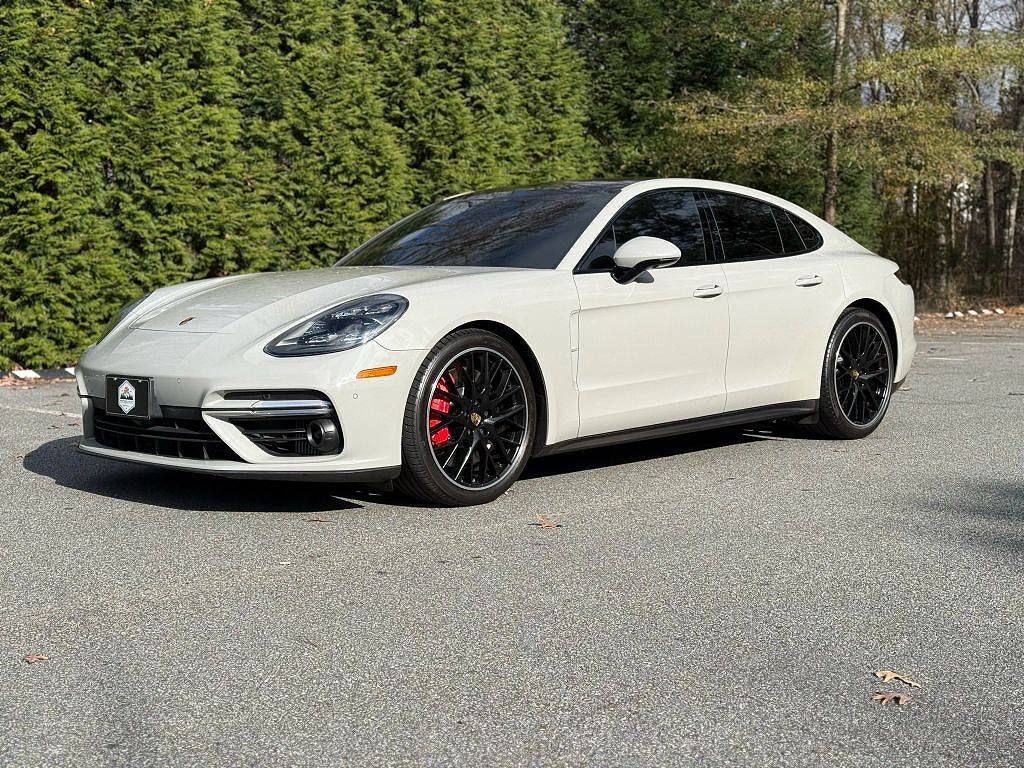 2017 PORSCHE Panamera