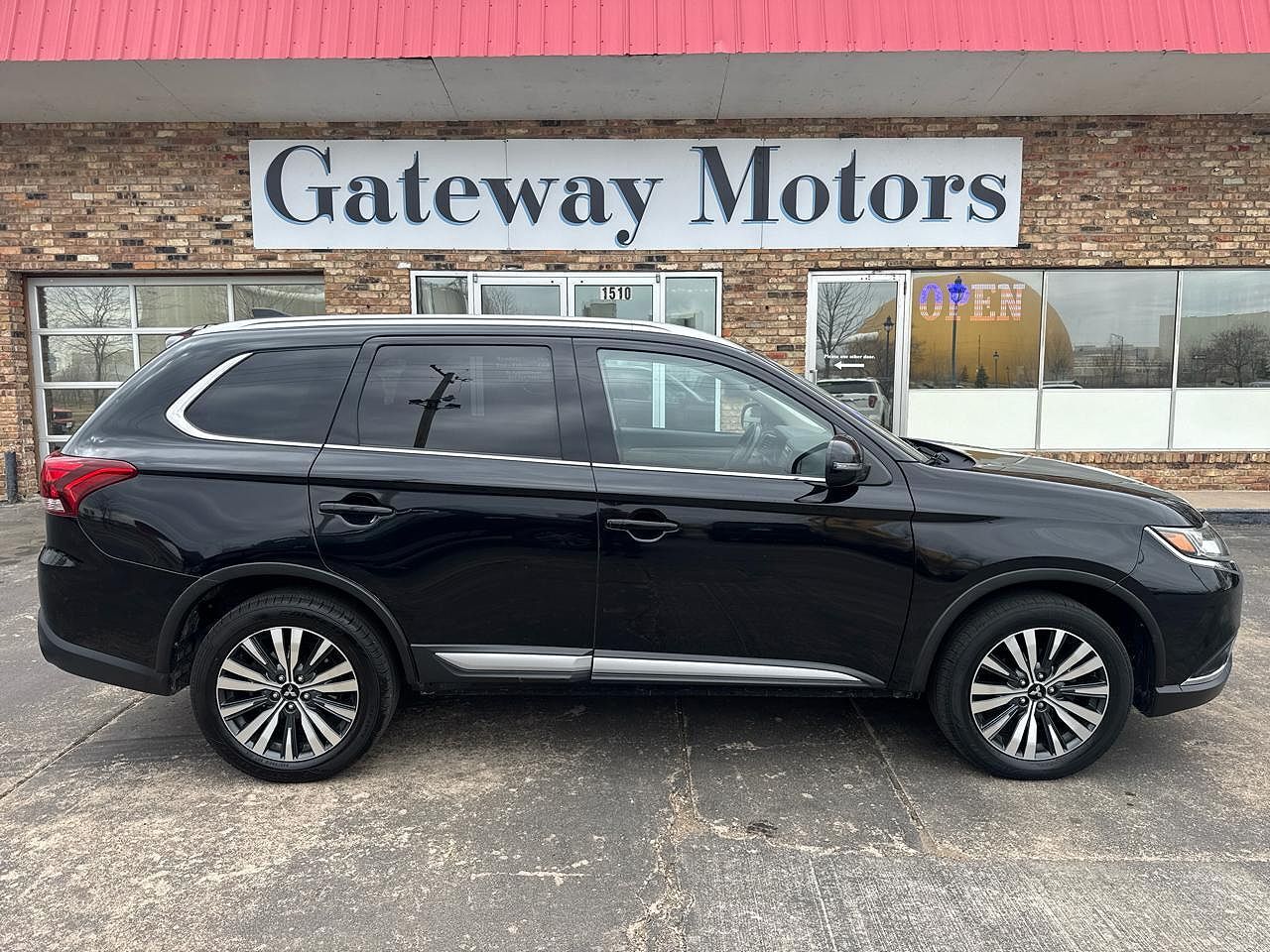 2020 MITSUBISHI Outlander