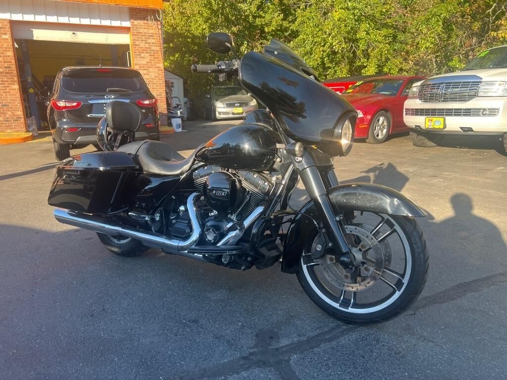2015 HARLEY DAVIDSON Street Glide