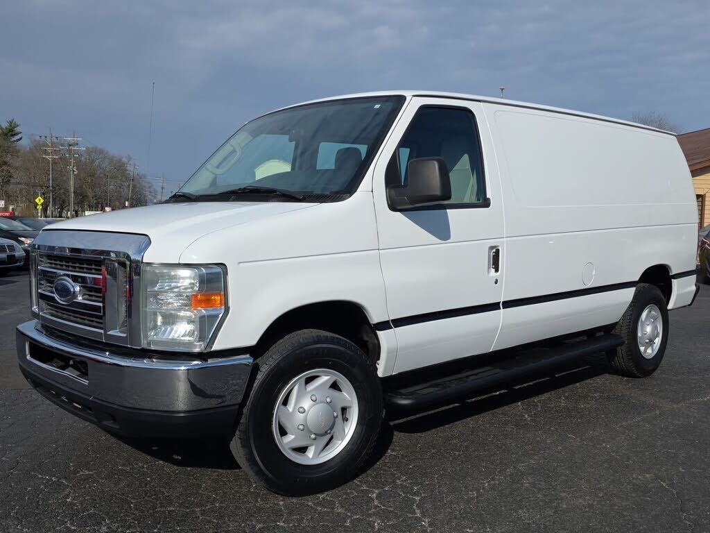 2013 FORD E-250
