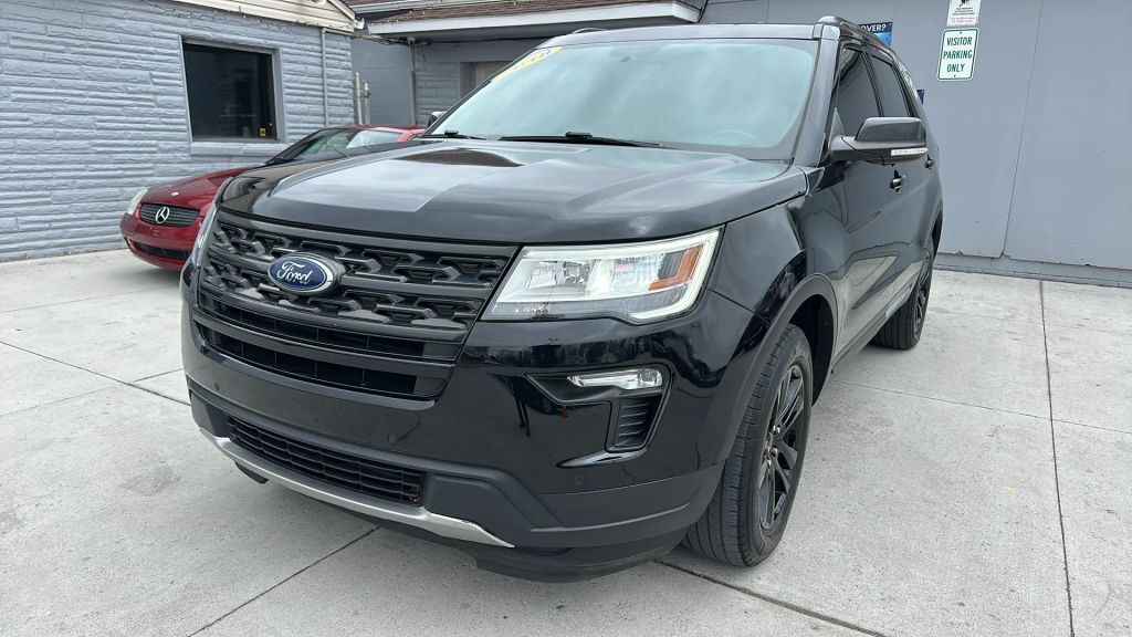2018 FORD Explorer