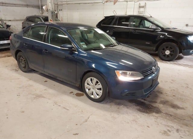 2013 VOLKSWAGEN Jetta